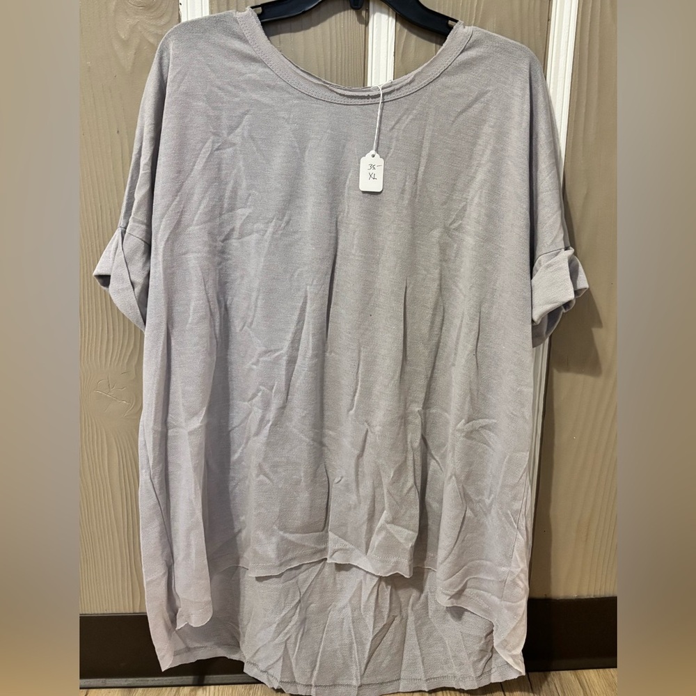 Umgee Short Sleeve Scoop Neck Top in Light Taupe